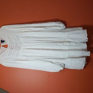 Beautiful white dress with lace details